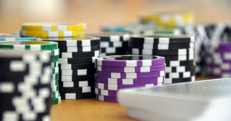 10 conseils pour devenir bon au poker